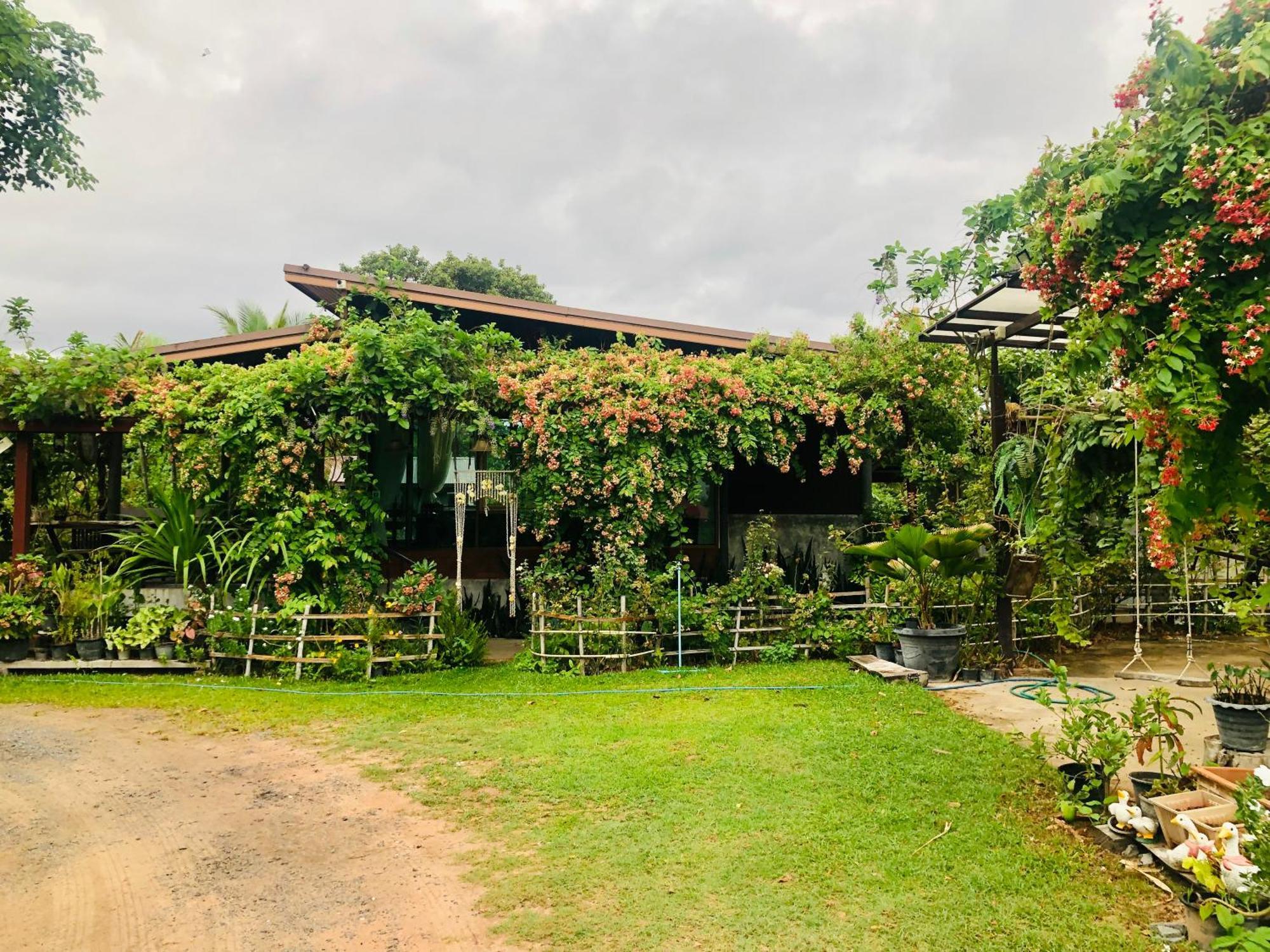 Baan Thung Home Stay Prasat Esterno foto