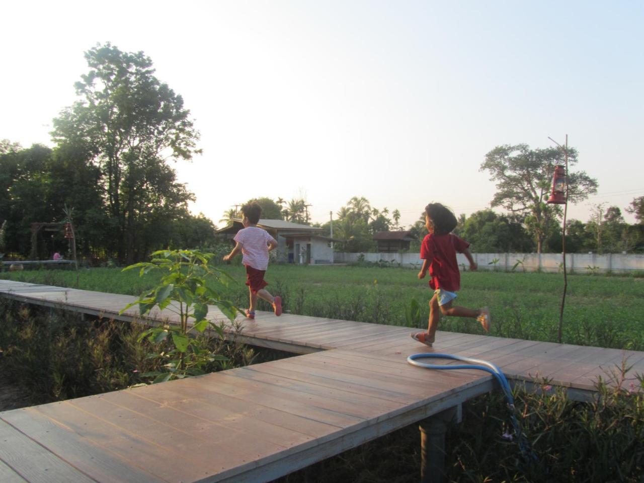 Baan Thung Home Stay Prasat Esterno foto
