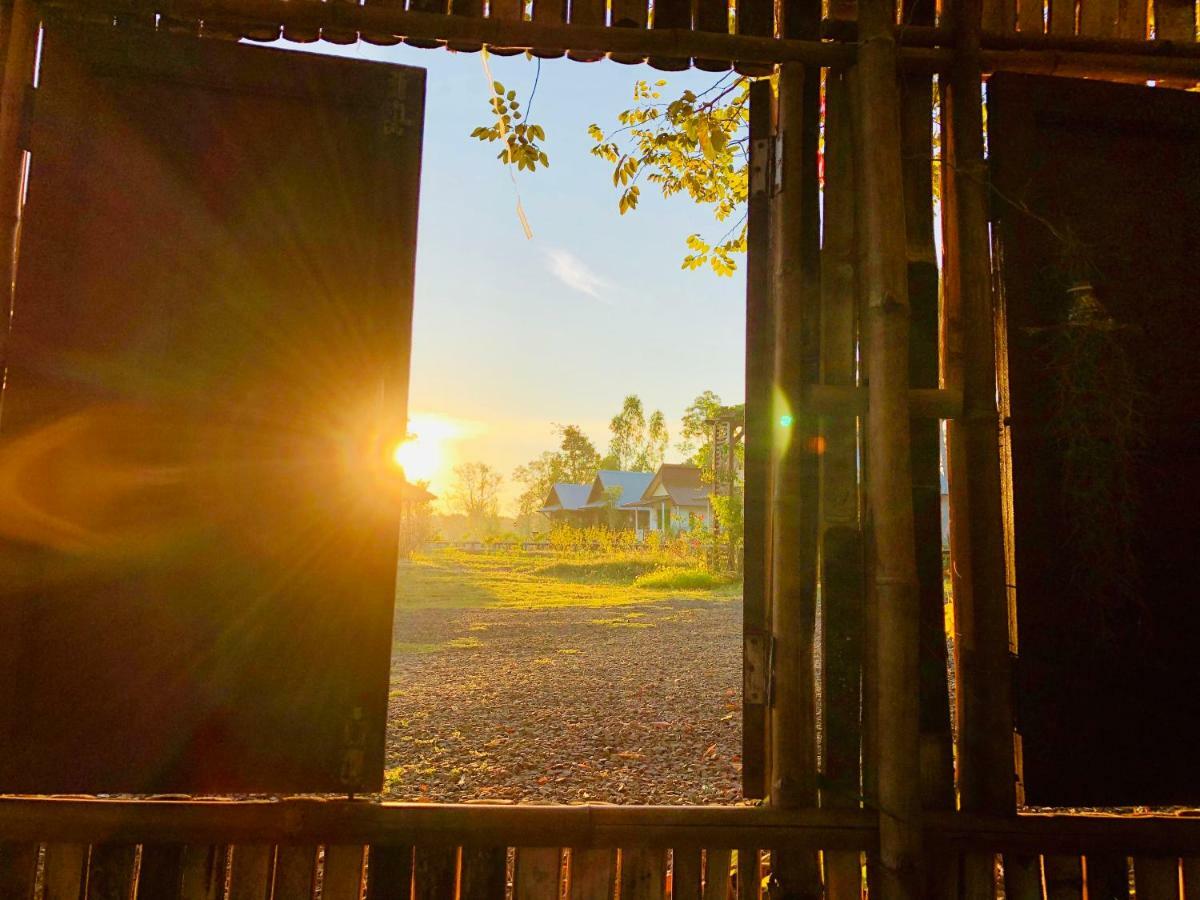 Baan Thung Home Stay Prasat Esterno foto