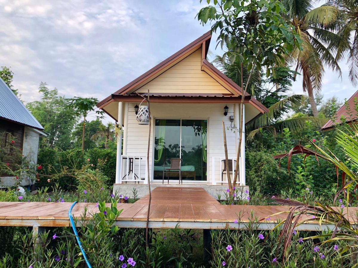 Baan Thung Home Stay Prasat Esterno foto