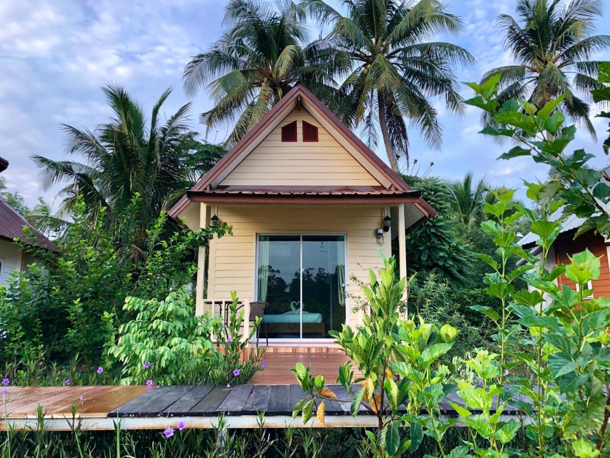 Baan Thung Home Stay Prasat Esterno foto